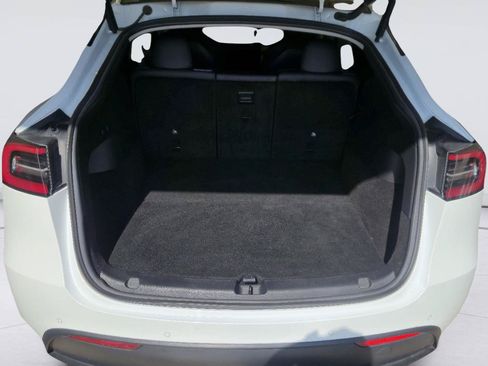 Used 2022 Tesla Model Y Performance AWD/4WD image 22