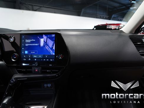 Used 2022 Lexus NX 250 FWD image 33