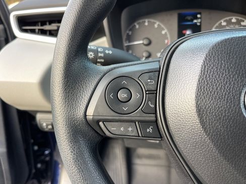 Used 2025 Toyota Corolla LE image 21
