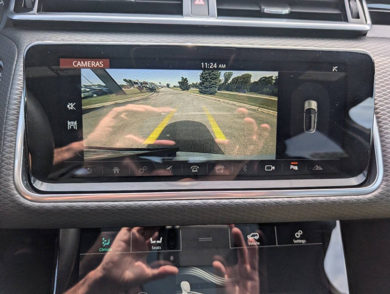 Used 2020 Land Rover Range Rover Velar S AWD/4WD image 18