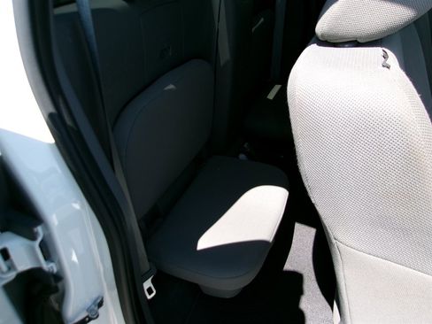 Used 2019 Nissan Frontier S RWD image 20