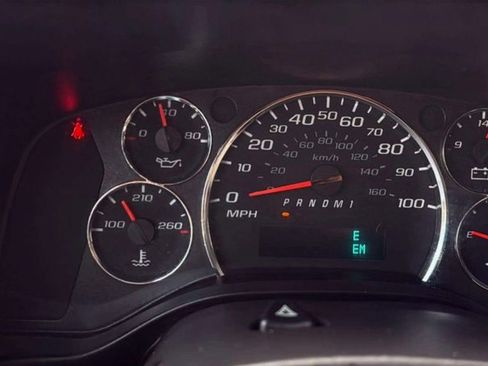 Used 2017 Chevrolet Express 3500 LS RWD image 10