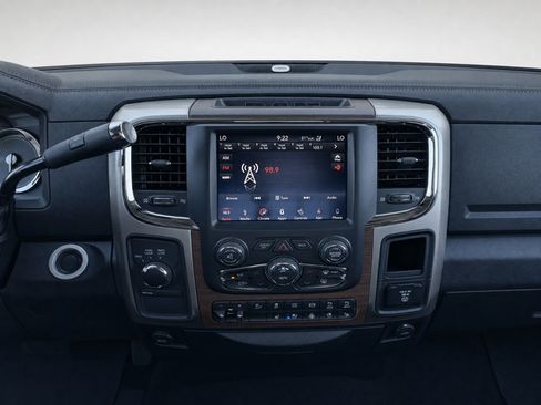 Used 2018 RAM 2500 Laramie w/ Off Road Package AWD/4WD image 16