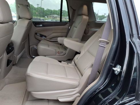 Used 2019 GMC Yukon SLT w/ Premium Edition AWD/4WD image 10