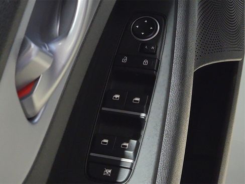 Used 2023 Kia Forte LXS image 17