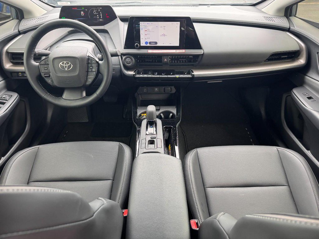Used 2026 Toyota Prius XLE FWD image 15