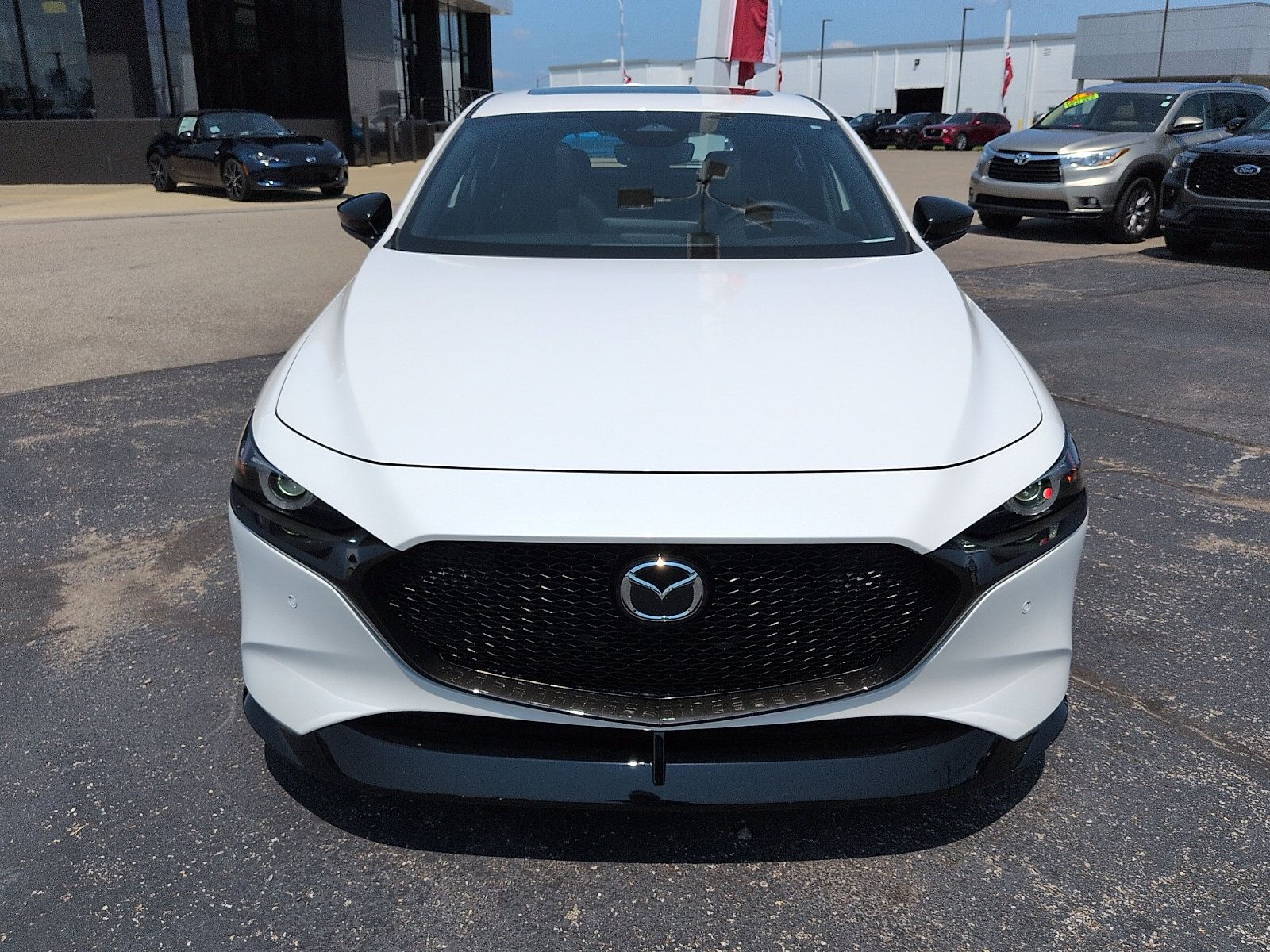New 2026 MAZDA MAZDA3 Hatchback w/Premium Plus Pkg AWD/4WD image 3