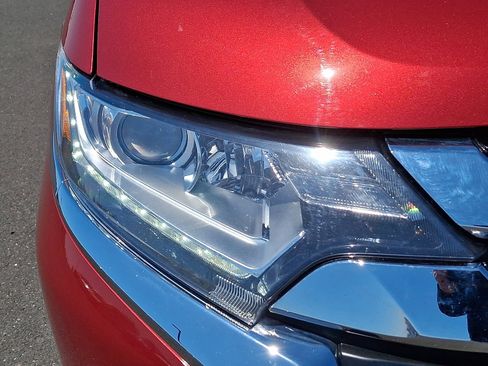 Used 2018 Mitsubishi Outlander ES AWD/4WD image 9
