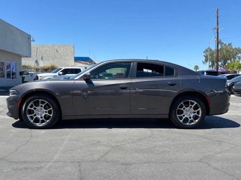 Used 2017 Dodge Charger SE w/ Power Sunroof Group AWD/4WD image 6