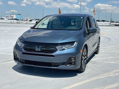 Used 2025 Honda Odyssey EX-L image 2