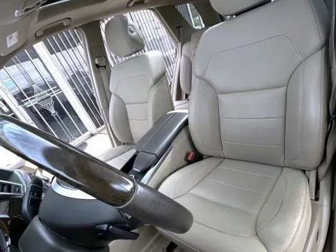 Used 2015 Mercedes-Benz ML 350 2WD w/ Premium 1 Package image 19