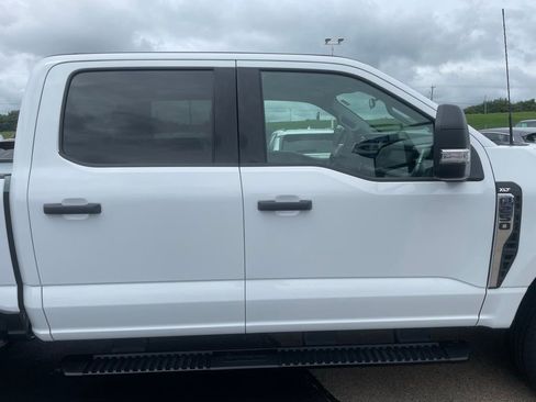 Used 2024 Ford F250 XLT image 30