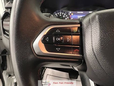 Used 2025 Jeep Compass Trailhawk AWD/4WD image 50