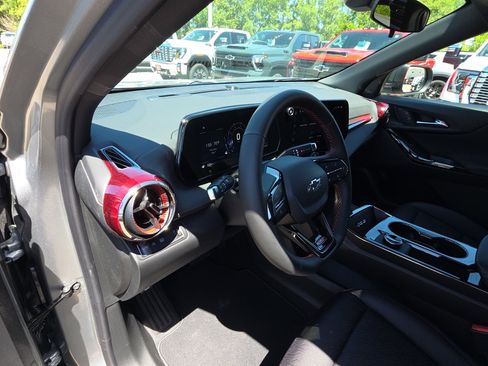 New 2026 Chevrolet Equinox RS w/ Convenience Package III FWD image 14