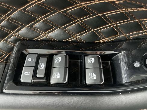 Used 2024 Jeep Grand Cherokee L Summit w/ High Altitude Package image 23