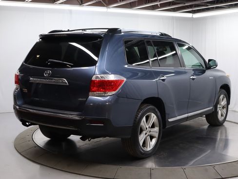 Used 2013 Toyota Highlander Limited image 7