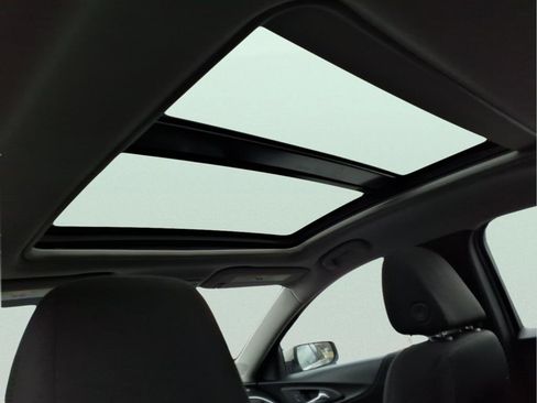 Used 2024 Chevrolet Malibu LT image 13