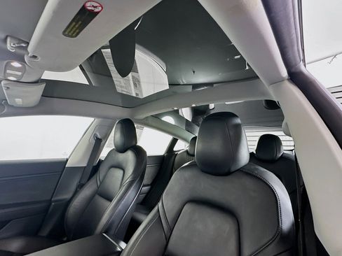 Used 2018 Tesla Model 3 Long Range image 25