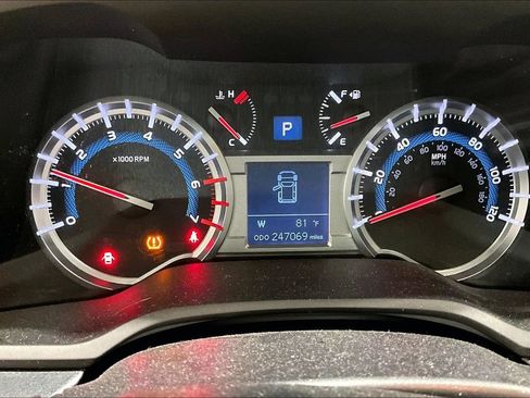 Used 2015 Toyota 4Runner Limited AWD/4WD image 19