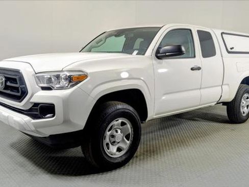 Used 2021 Toyota Tacoma SR image 2