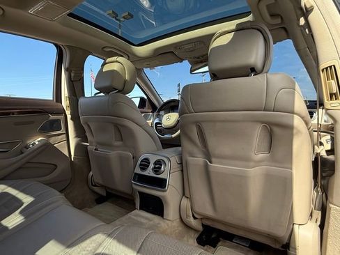Used 2016 Mercedes-Benz S 550 Sedan image 25