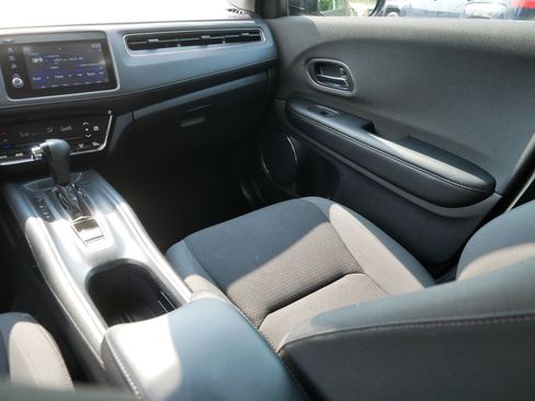 Used 2022 Honda HR-V EX image 11
