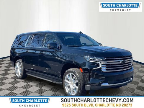Used 2023 Chevrolet Suburban High Country w/ Advanced Technology Package image 1