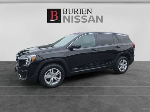 Used 2024 GMC Terrain SLE AWD/4WD image 1