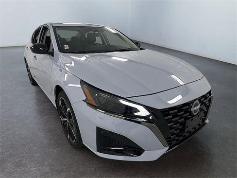 New 2025 Nissan Altima 2.5 SR w/ SR Premium Package image 1