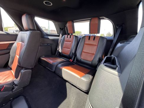 Used 2019 Ford Explorer XLT w/ Equipment Group 202A AWD/4WD image 46