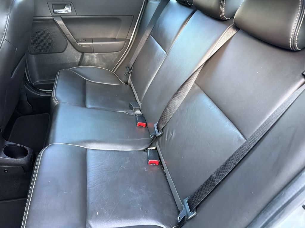 Used 2010 Ford Focus SEL FWD image 14