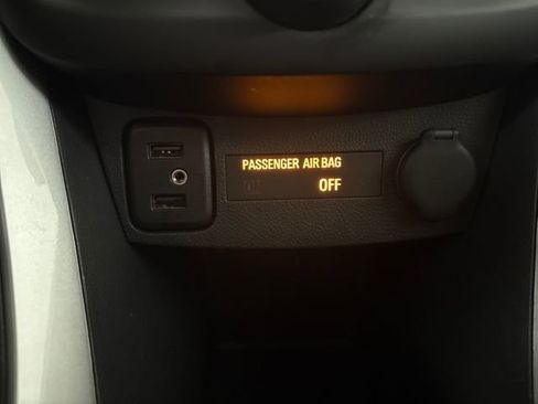 Used 2022 Chevrolet Trax LT w/ LT Convenience Package image 51