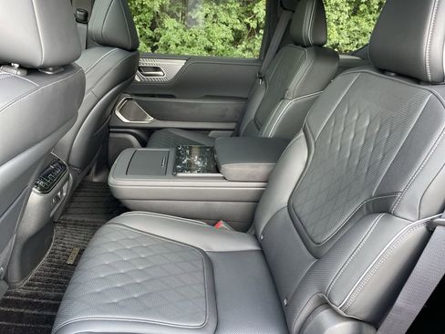 New 2026 INFINITI QX80 Autograph w/ Premium Cargo Package image 15