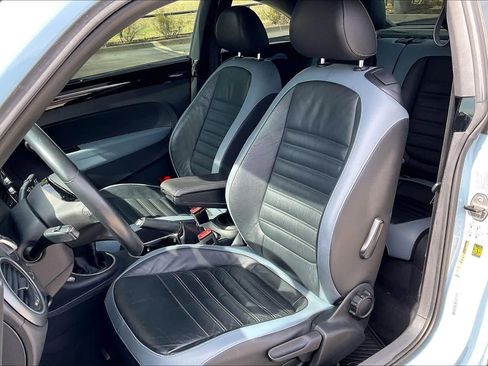 Used 2014 Volkswagen Beetle R-Line image 8
