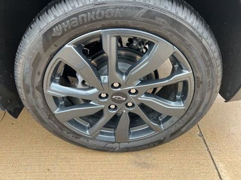 Used 2024 Chevrolet Equinox RS FWD image 15