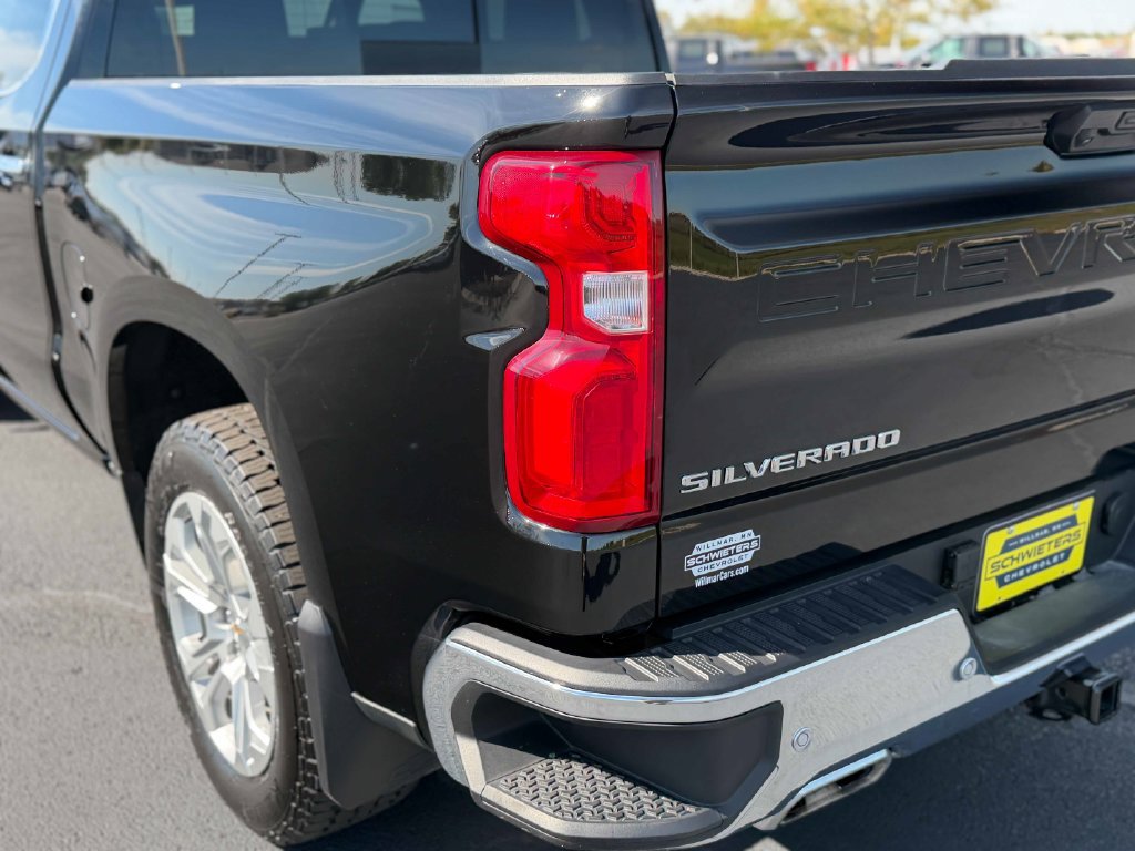 Used 2025 Chevrolet Silverado 1500 LTZ w/ LTZ Premium Package AWD/4WD image 10