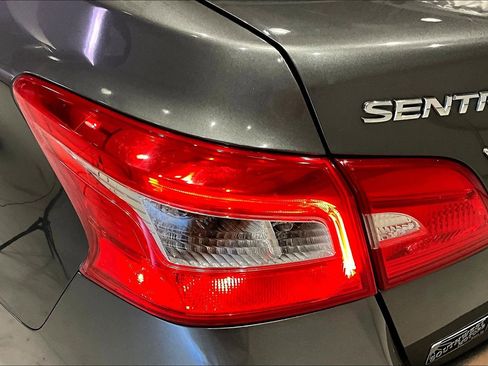 Used 2018 Nissan Sentra SV image 23