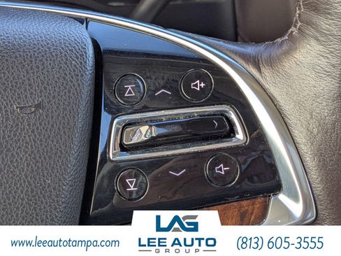 Used 2015 Cadillac Escalade Premium image 30