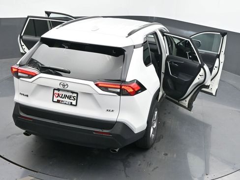 Used 2025 Toyota RAV4 XLE image 62