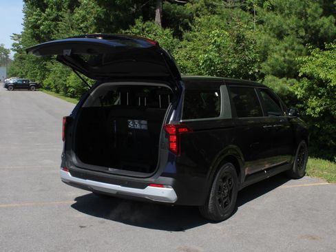 New 2026 Kia Carnival FWD image 7