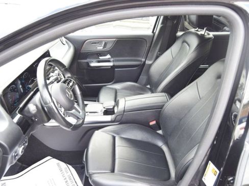 Used 2022 Mercedes-Benz GLA 250 4MATIC image 8