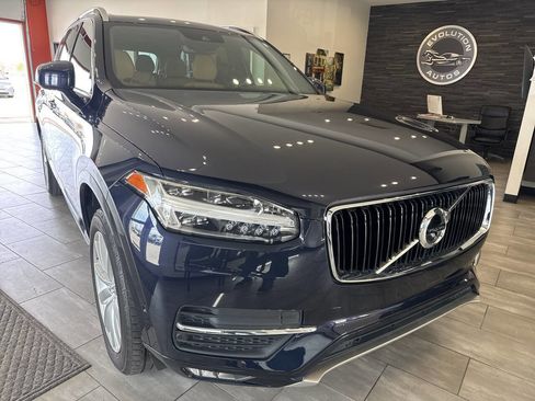 Used 2017 Volvo XC90 T6 Momentum w/ Vision Package image 2