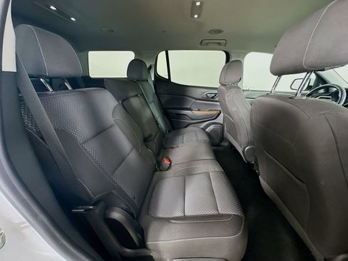 Used 2021 GMC Acadia SLE w/ Driver Convenience Package FWD image 40