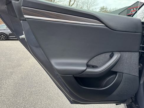 Used 2022 Tesla Model S Standard Range image 21