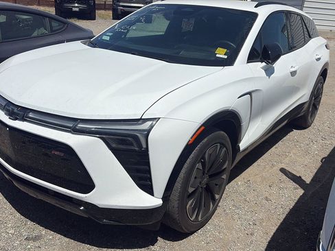 Used 2024 Chevrolet Blazer EV RS AWD/4WD image 2