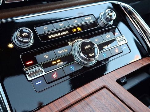 New 2024 Lincoln Navigator L Reserve image 8