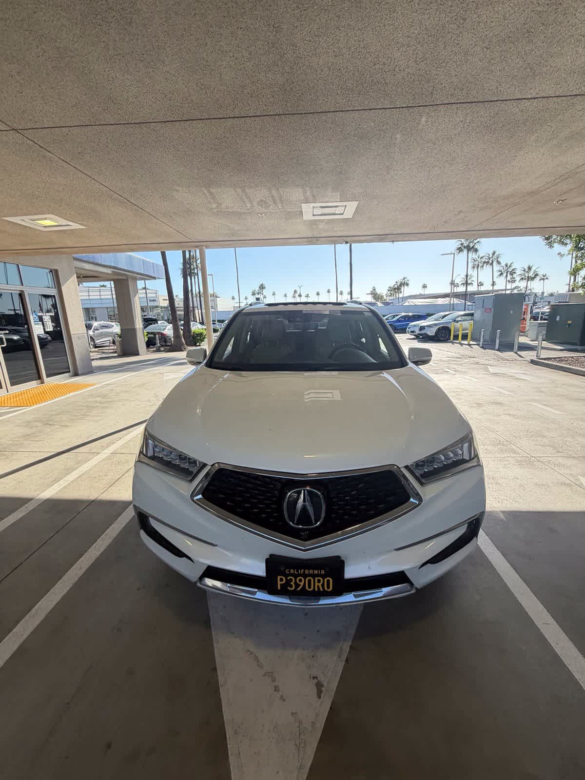 Used 2019 Acura MDX w/ Advance Package FWD image 2