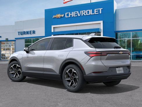 New 2026 Chevrolet Equinox EV LT image 3