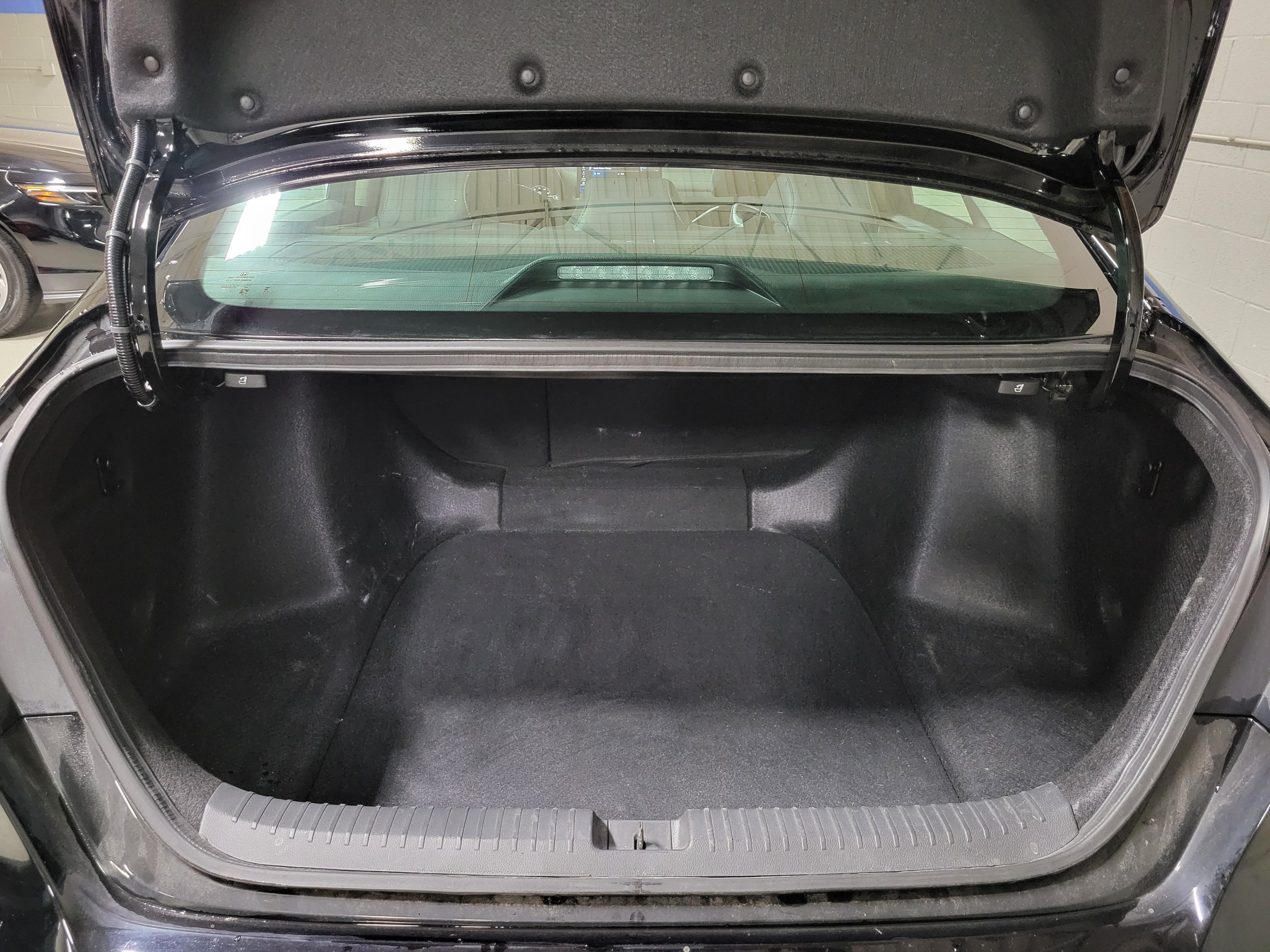 Used 2024 Honda Accord Touring image 9
