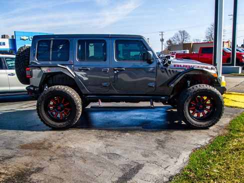 Used 2019 Jeep Wrangler Unlimited Rubicon w/ Dual Top Group image 5